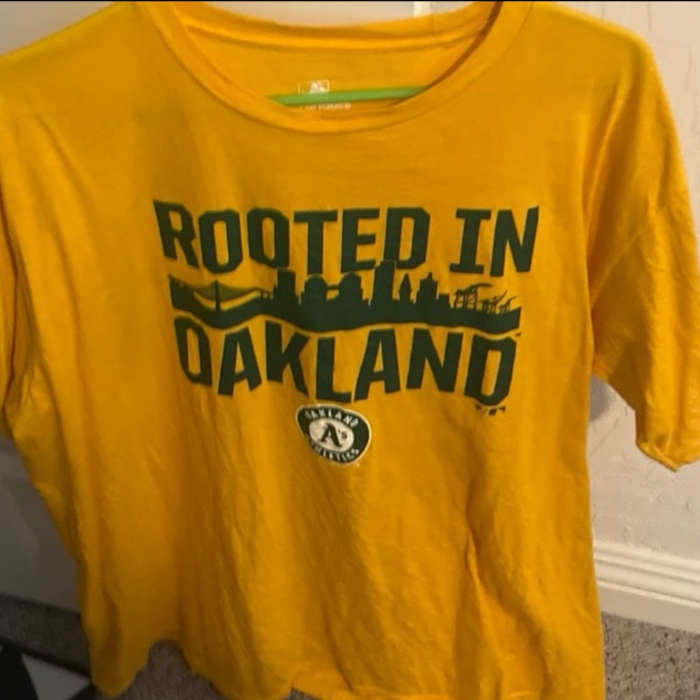 Rooted in Oakland Men's T-Shirt